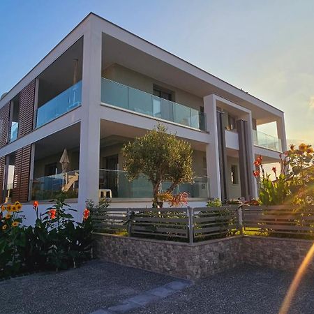 Vrasná Alkion Boutique Livingアパートホテル エクステリア 写真